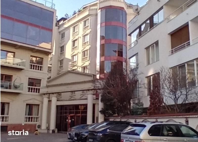 Apartament cu 3 camere în Herăstrău