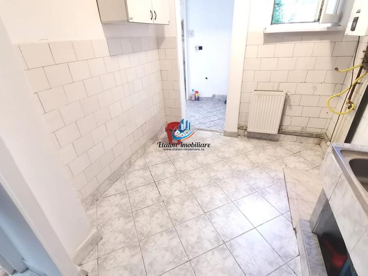 Apartament cu 2 camere semidecomandat în Mărăței