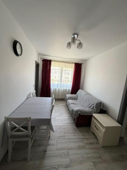 Apartament cu 2 camere semidecomandat în Exterior Vest