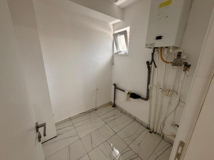 Duplex cu 3 camere cu Canalizare în Apărătorii Patriei