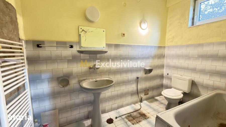 Casă cu 4 camere cu Teren 546 Mp în Central