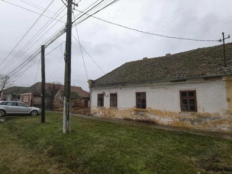 Casă cu 2 camere cu Teren 1532 Mp în Grănicerii