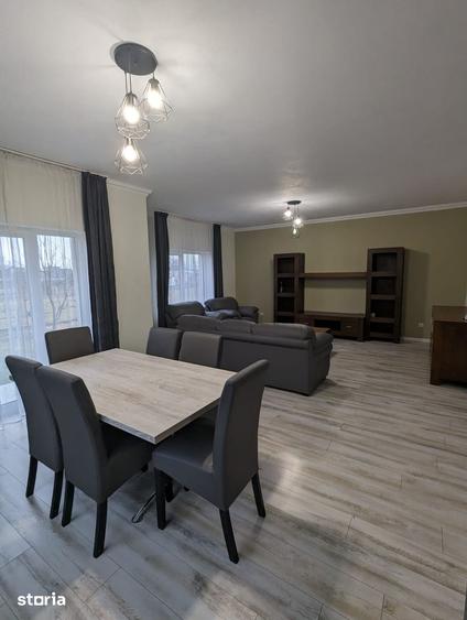 Casă cu 4 camere cu Teren 300 Mp în Central