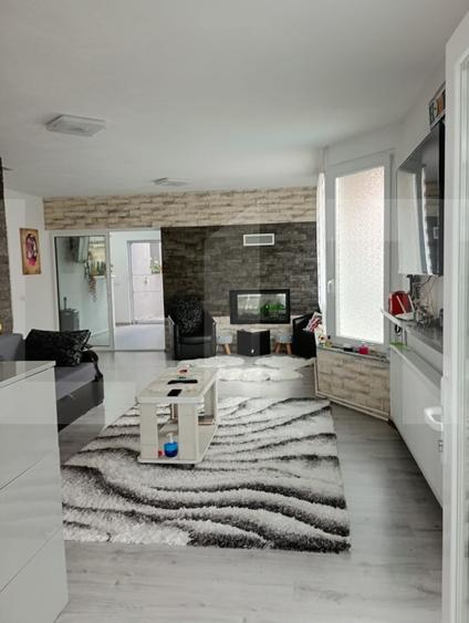 Casă individuală cu 6 camere cu Canalizare în Chichiș