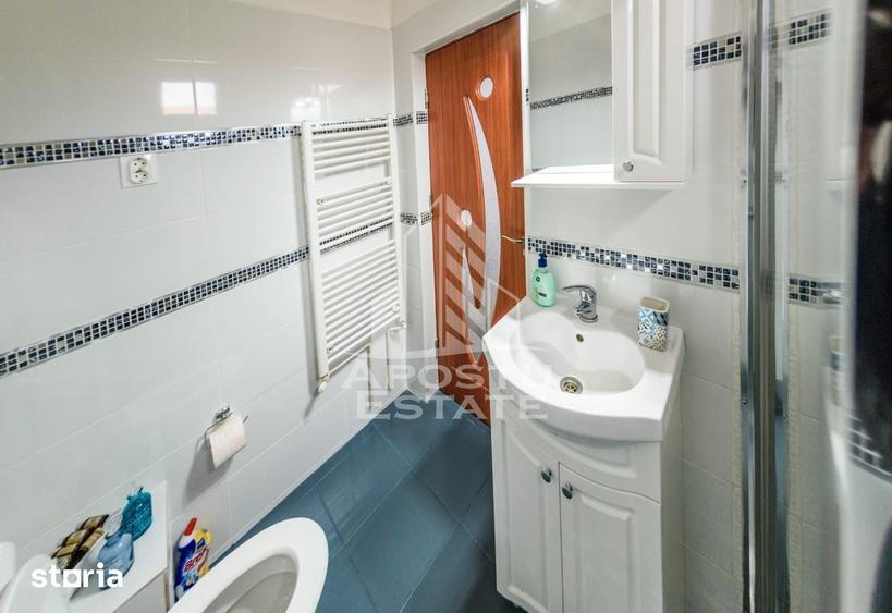 Apartament cu 3 camere în P-ța Unirii