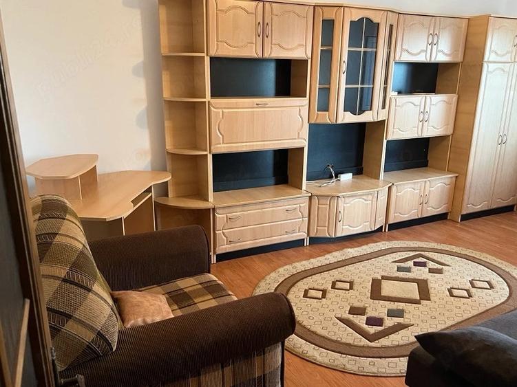 Apartament cu 2 camere decomandat în Micro 12