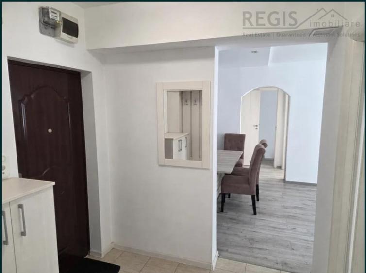 Apartament cu 3 camere decomandat în Hărmanului
