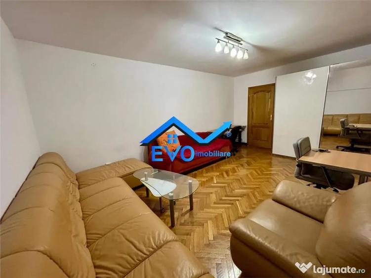 Apartament cu 4 camere decomandat în Piața Unirii