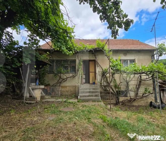 Casă cu 2 camere cu Teren 364 Mp în Angheluș