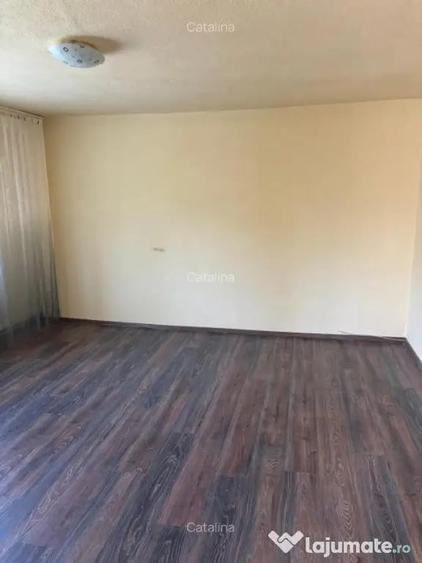 Casă cu 4 camere cu Teren 20 Mp în Diaconești