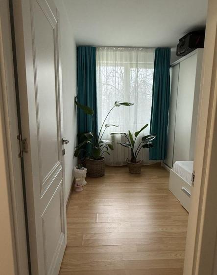 Apartament cu 3 camere decomandat, mobilat în Titan
