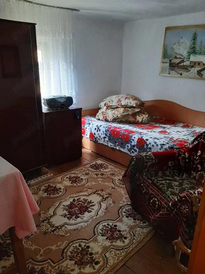 Casă cu 2 camere cu Teren 3840 Mp în Frâncești