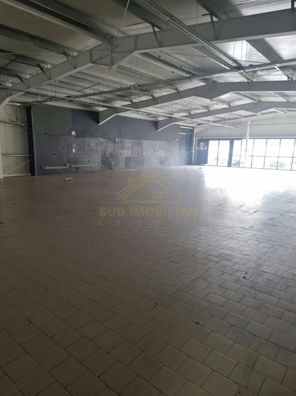 Spațiu comercial, de 600 mp, în Central