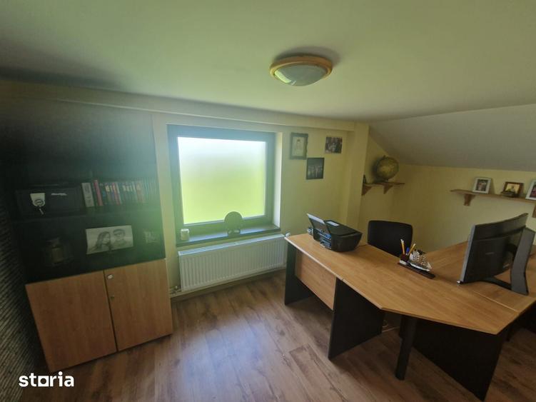 Casă cu 7 camere cu Teren 416 Mp în Chiajna