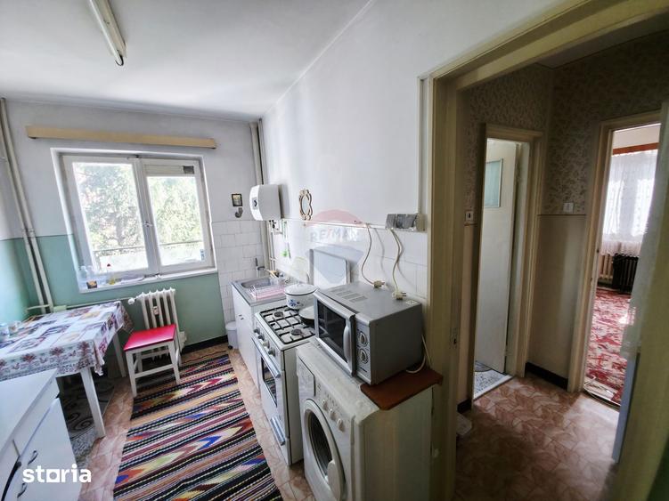Apartament cu 2 camere decomandat în Precista