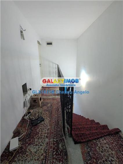 Casă cu 5 camere cu Garaj în Copăceni