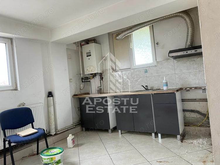 Apartament cu 3 camere decomandat în Steaua