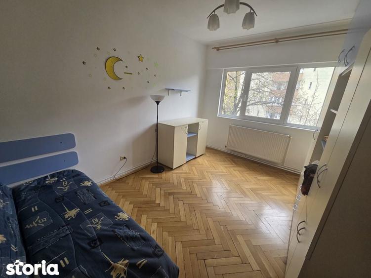 Apartament cu 3 camere în Mărăști