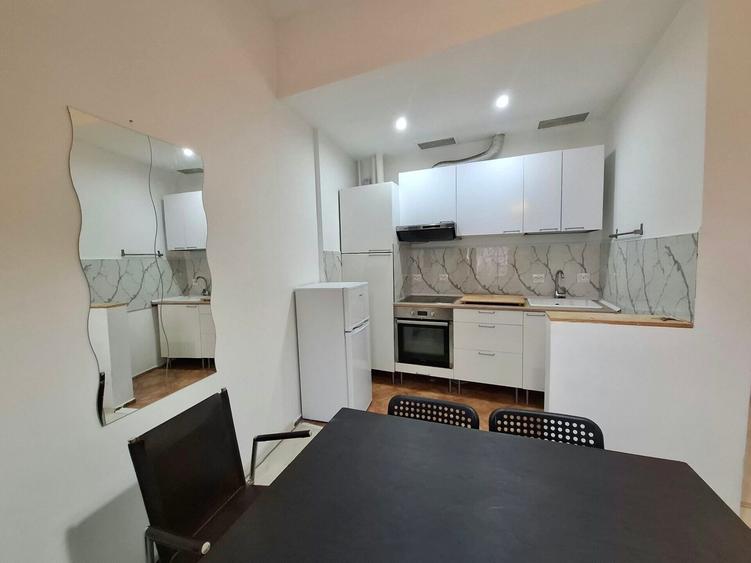 Apartament cu 3 camere decomandat, mobilat în Universitate