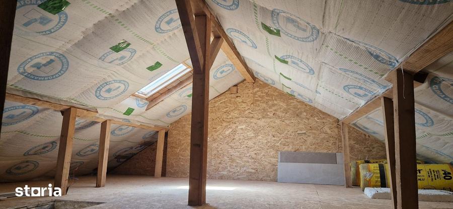 Casă cu 5 camere cu Teren 410 Mp în Corbeanca