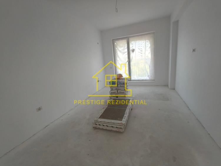 Apartament cu 3 camere decomandat în Theodor Pallady