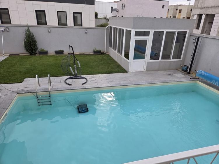 Casă individuală cu 6 camere cu Canalizare în Tomis Plus
