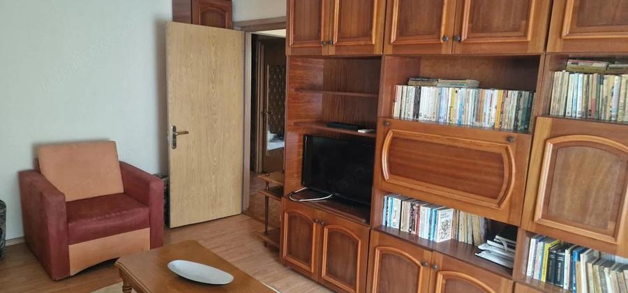 Apartament cu 3 camere decomandat în Inel II