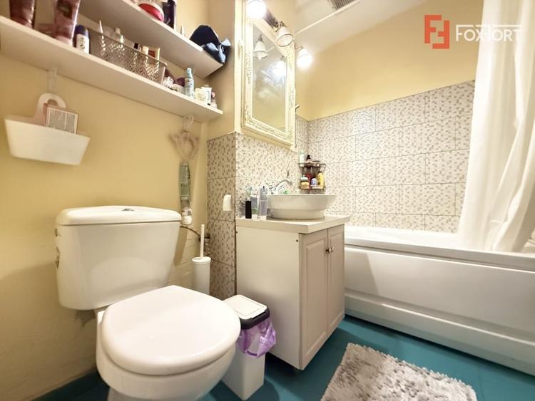 Apartament cu 3 camere decomandat, mobilat în Bucovina