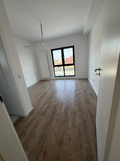 Duplex cu 5 camere cu Canalizare în Jilava