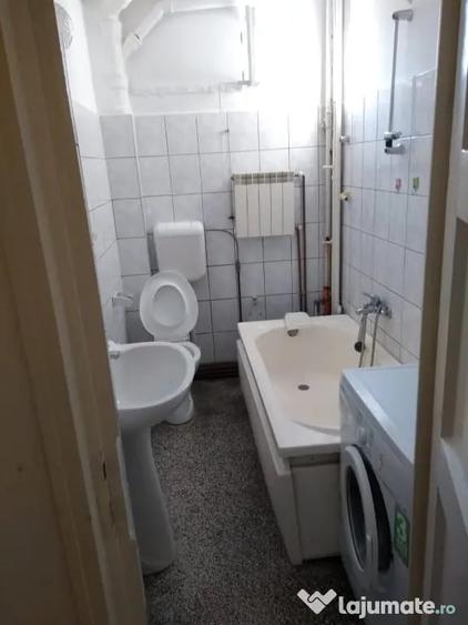Apartament cu 2 camere nedecomandat în Complex Studențesc