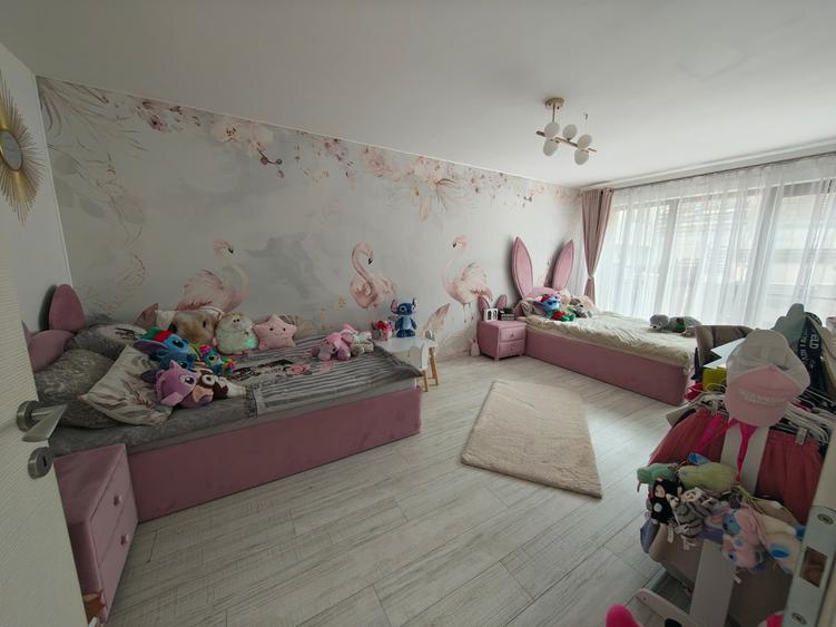 Duplex cu 4 camere cu Garaj în Florești