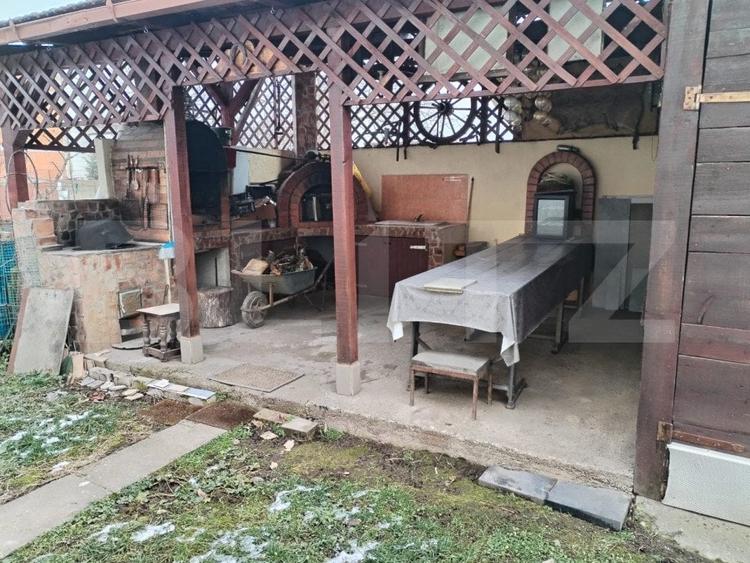 Spațiu comercial, de 320 mp, în Cloșca