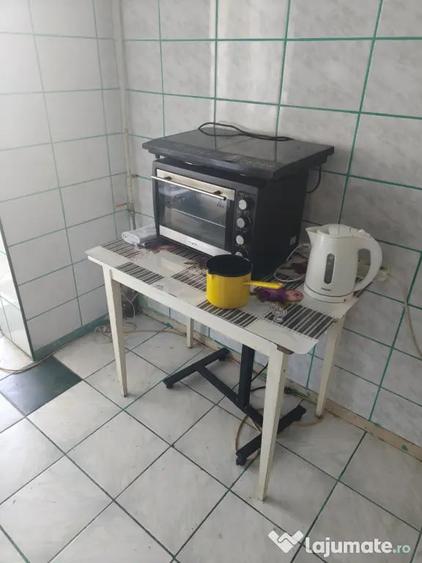 Apartament cu 3 camere decomandat în Micro 17