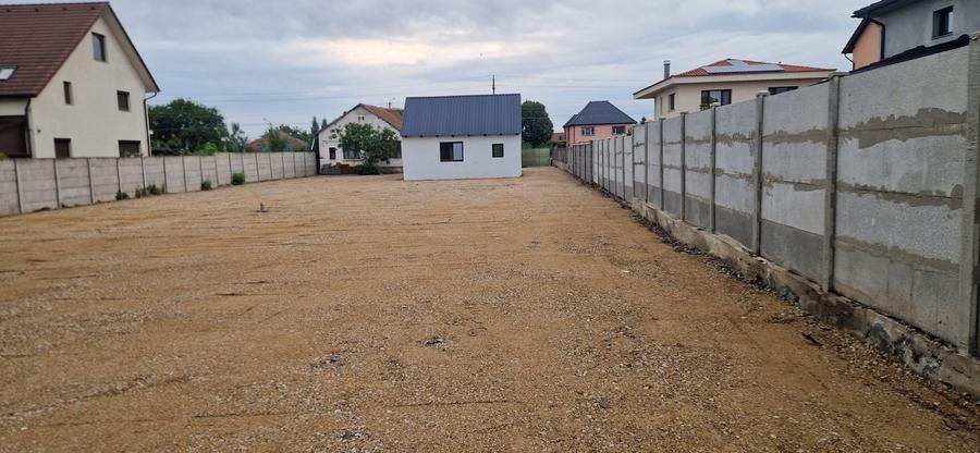 Spațiu comercial, de 1,000 mp, în Central