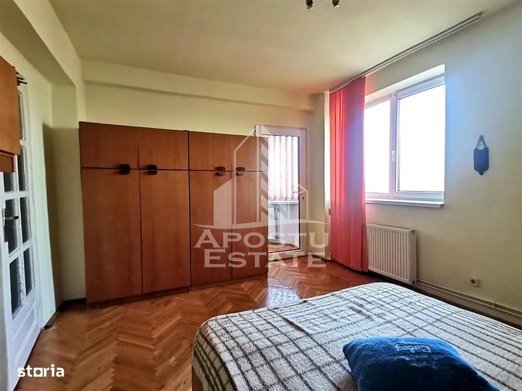 Apartament cu 4 camere decomandat în Buziaș