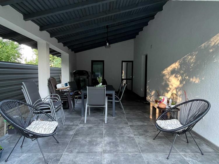 Casă cu 4 camere în Puchenii Mici