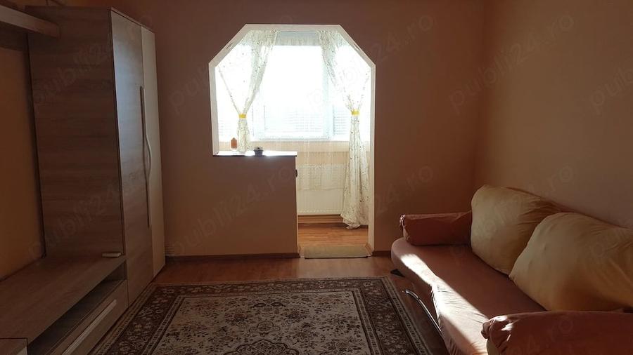 Apartament cu 2 camere semidecomandat în Griviței