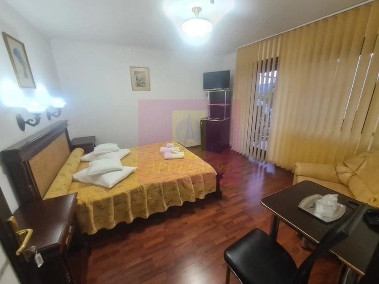 Spațiu comercial, de 742 mp, în Central