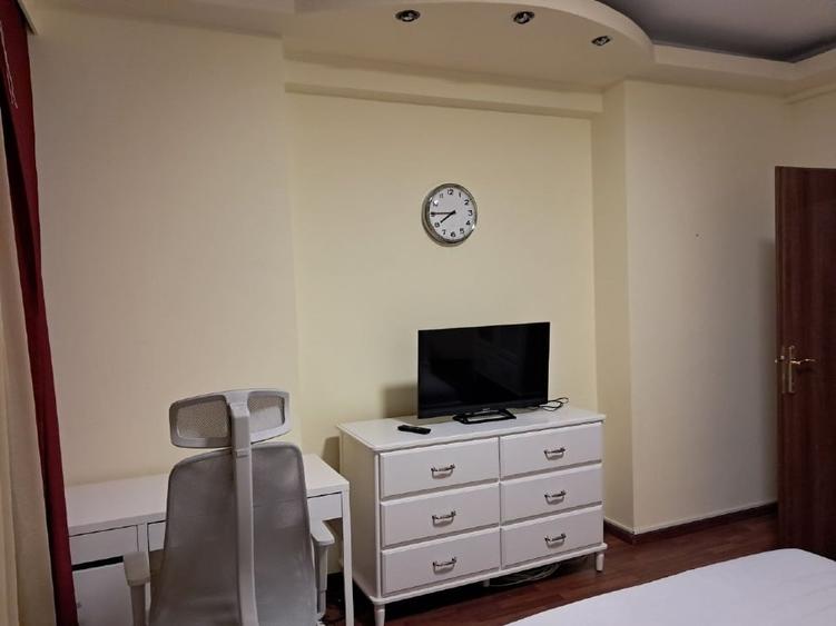 Apartament cu 3 camere decomandat, mobilat în Aviatorilor