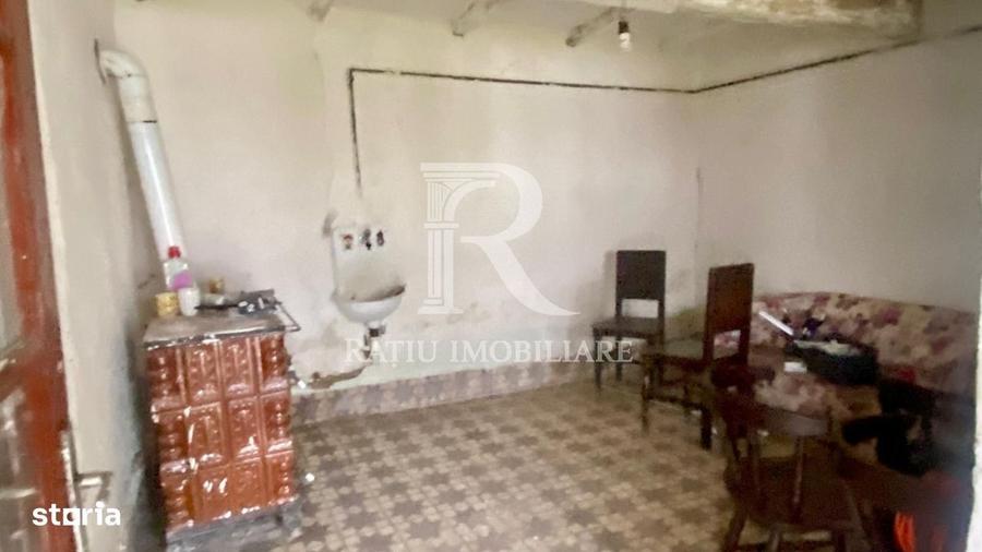 Casă cu 4 camere în Santăul Mare
