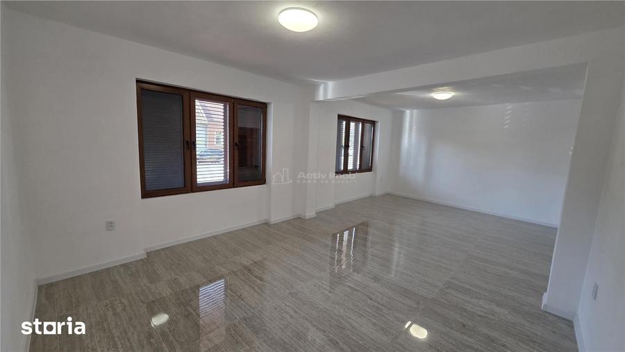 Spațiu comercial, de 130 mp, în Răcășdia