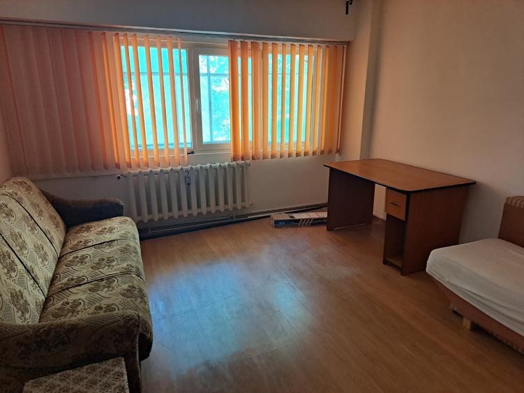 Garsonieră decomandată în Dosu Bricii