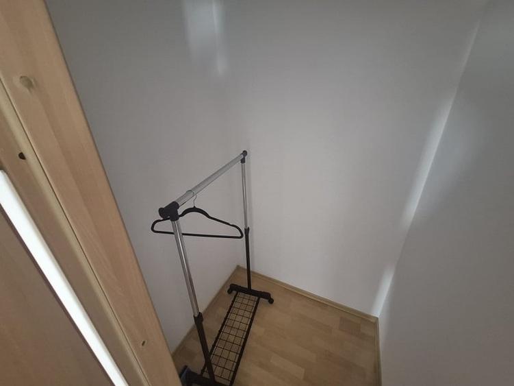 Apartament cu 3 camere decomandat în Metalurgie