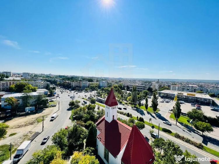 Apartament cu 3 camere semidecomandat în Central