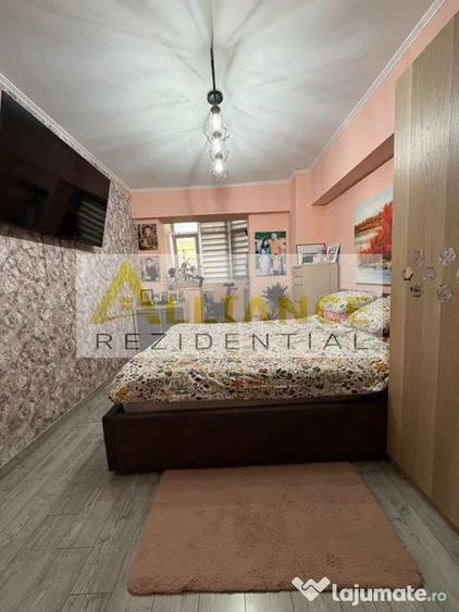 Apartament cu 4 camere decomandat în Exterior Vest