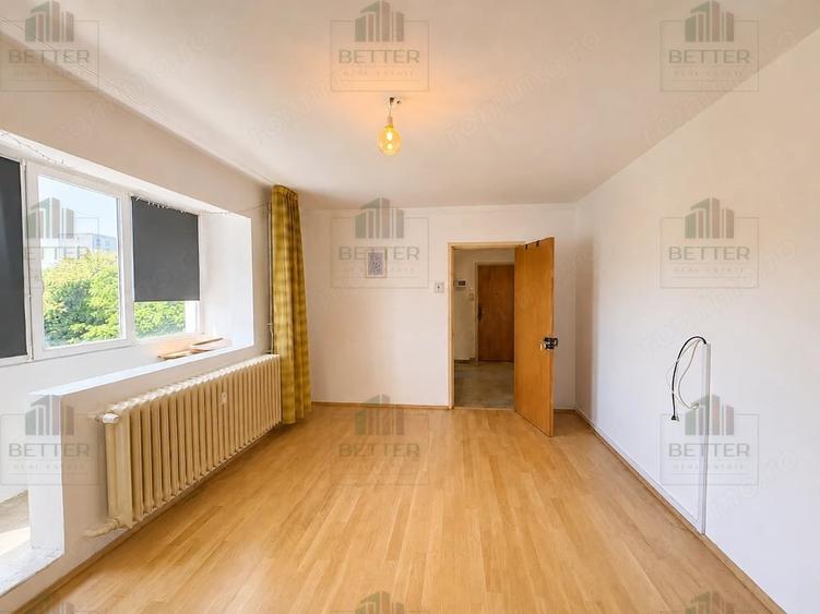 Apartament cu 3 camere decomandat în Central