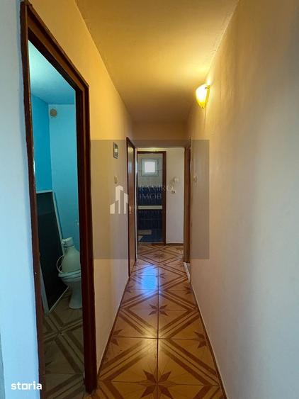 Apartament cu 3 camere decomandat în Berceni