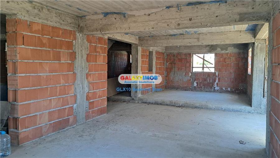 Casă cu 4 camere cu Teren 268 Mp în Est