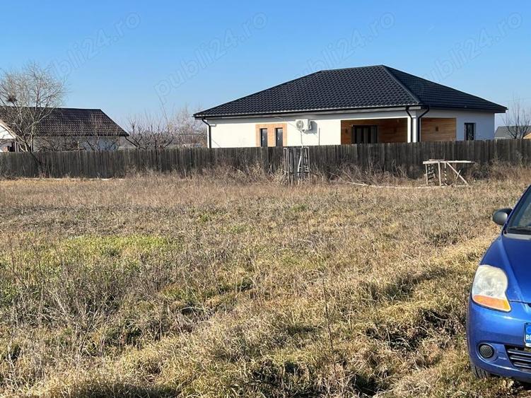 Teren de 1000 mp, în Grădiștea