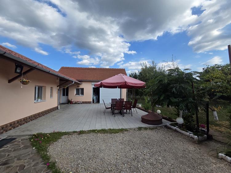 Casă cu 4 camere în Central